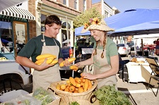 University of Wyoming Students at Laramie's Farmer's Market